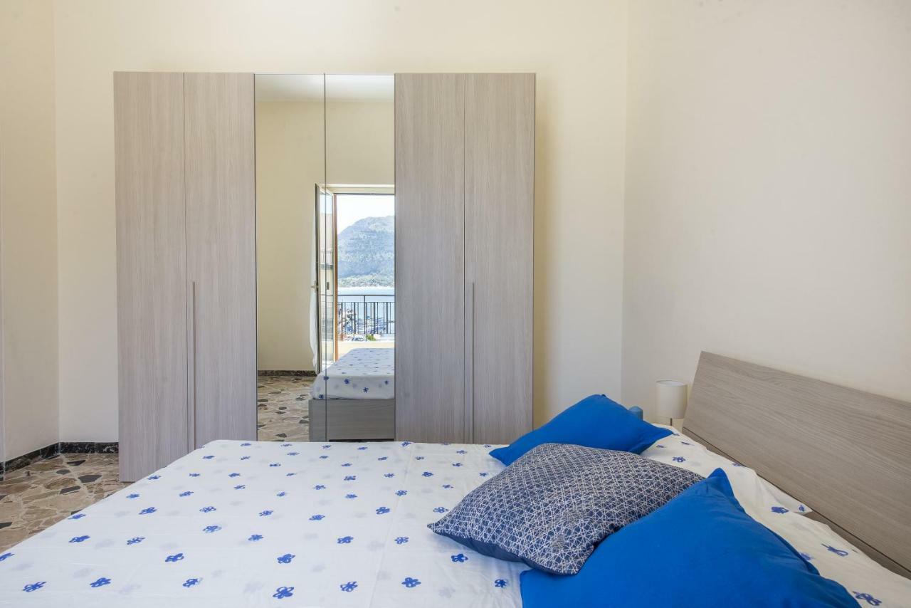 Casetta Vista Mare In Piazza A Mondello Palermo Exterior foto